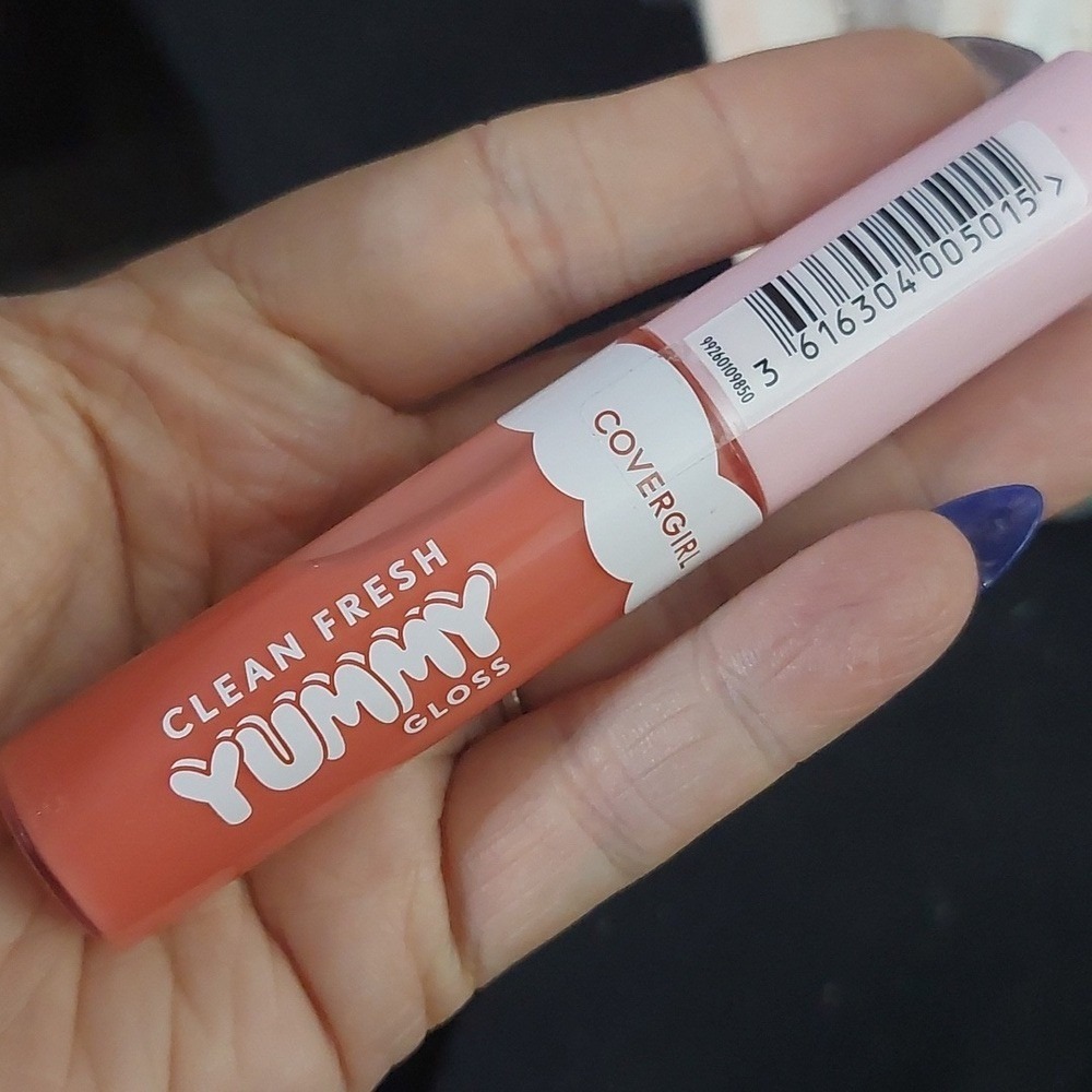 NEW Covergirl clean fresh yummy lip gloss in Havana Good Time
